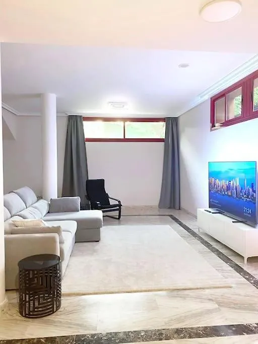 Family Villa In Private Urbanisation With Large Community Pool Benalmadena 0*,